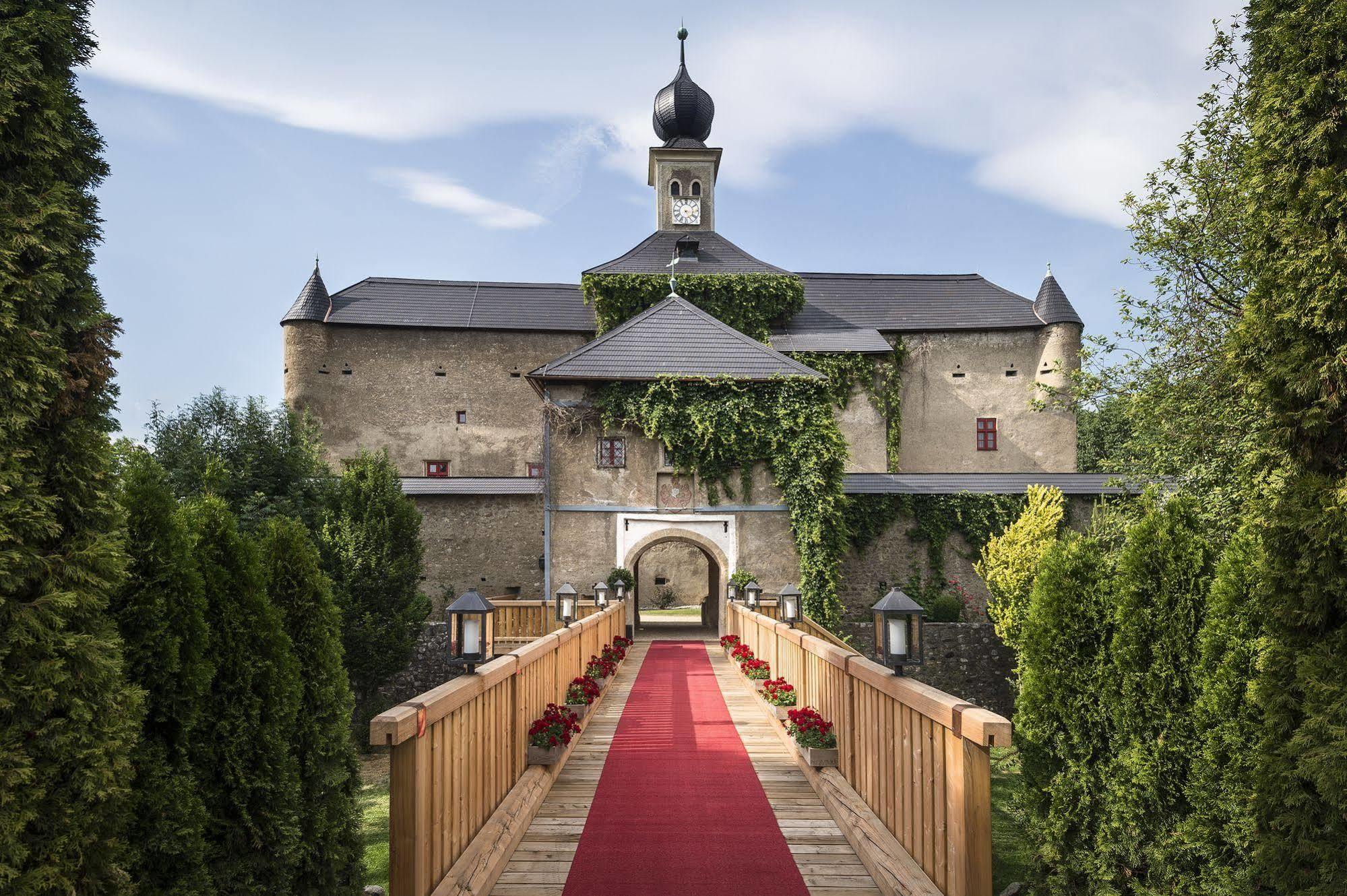Hotel Schloss Gabelhofen Фонсдорф Екстериор снимка